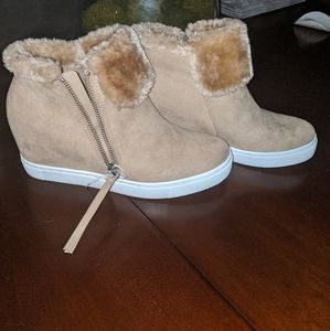 Light brown booties